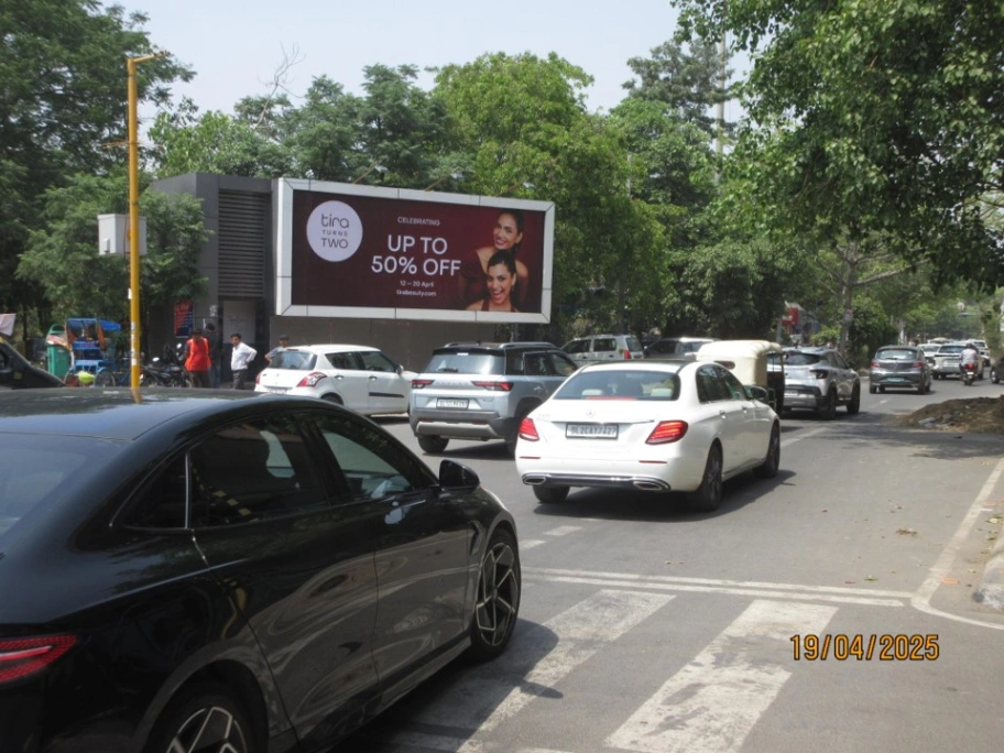 Moolchand Crossing, BRT Corridor