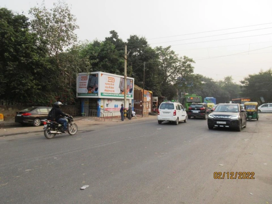 Lado Sarai Crossing (Aurobindo Marg to MB Road)