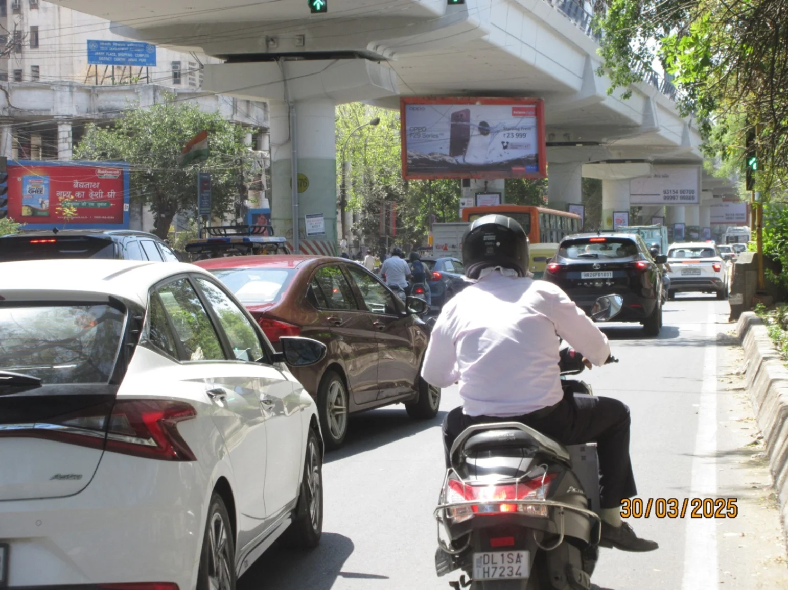 Unipole Advertising in Janakpuri District Centre – Outside District Centre