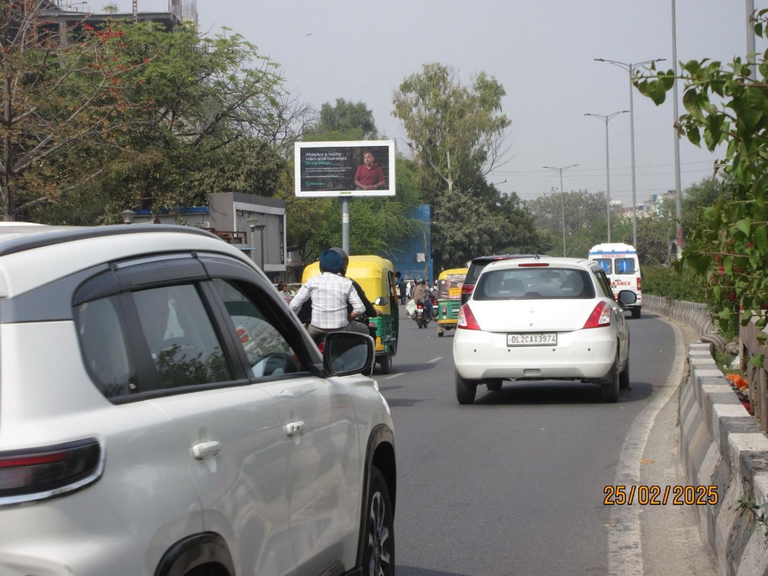 Unipole Advertising in CGO Complex