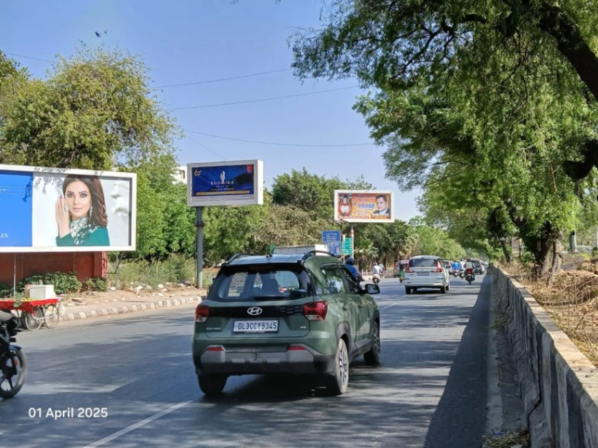 Unipole Advertising in Sukhdev Vihar Bus Depot – Mathura Road
