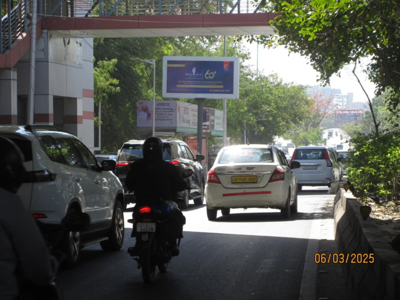 Unipole Advertising in Outside Oberoi Hotel BRT Corridor