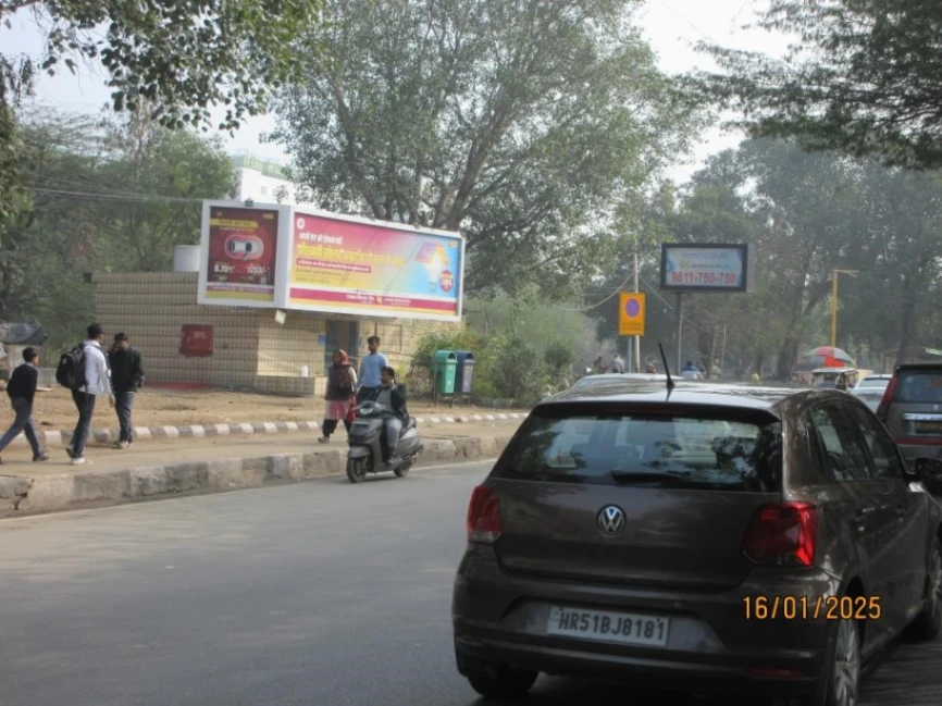 Outside Haldirams Mathura Road (Faridabad to Delhi)